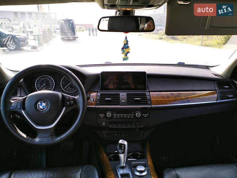 Внедорожник / Кроссовер BMW X5 2009 в Коломые