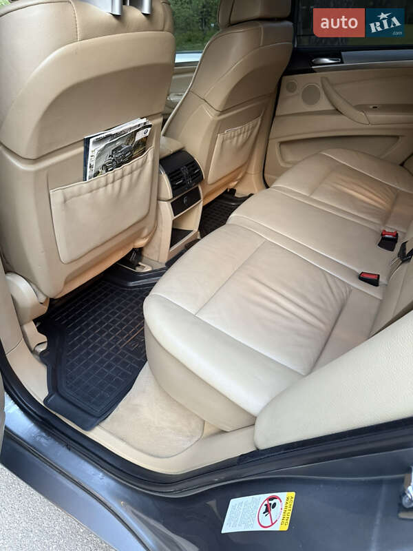 Позашляховик / Кросовер BMW X5 2009 в Києві фото 14 Позашляховик / Кросовер BMW X5 2009 в Києві