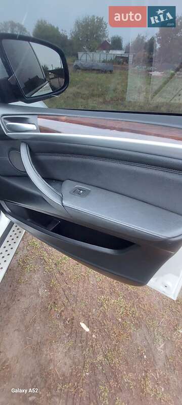 Внедорожник / Кроссовер BMW X5 2012 в Першотравенске