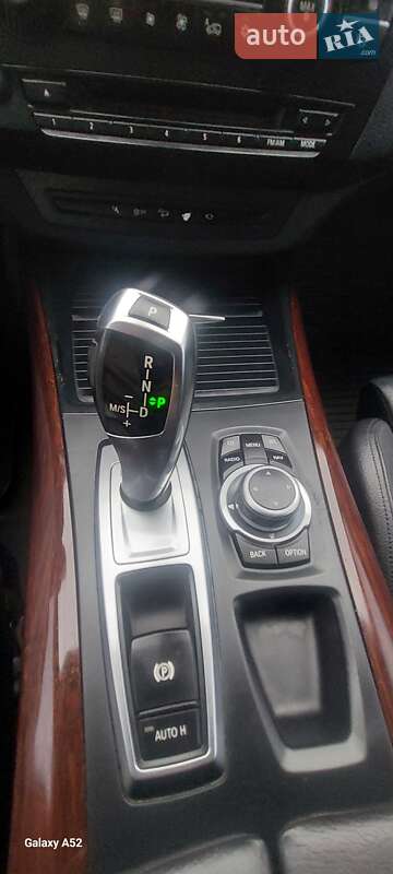 Внедорожник / Кроссовер BMW X5 2012 в Першотравенске