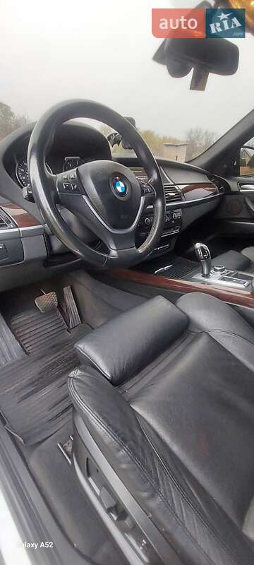 Внедорожник / Кроссовер BMW X5 2012 в Першотравенске