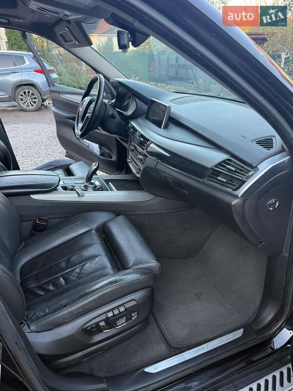 Позашляховик / Кросовер BMW X5 2015 в Хмільнику