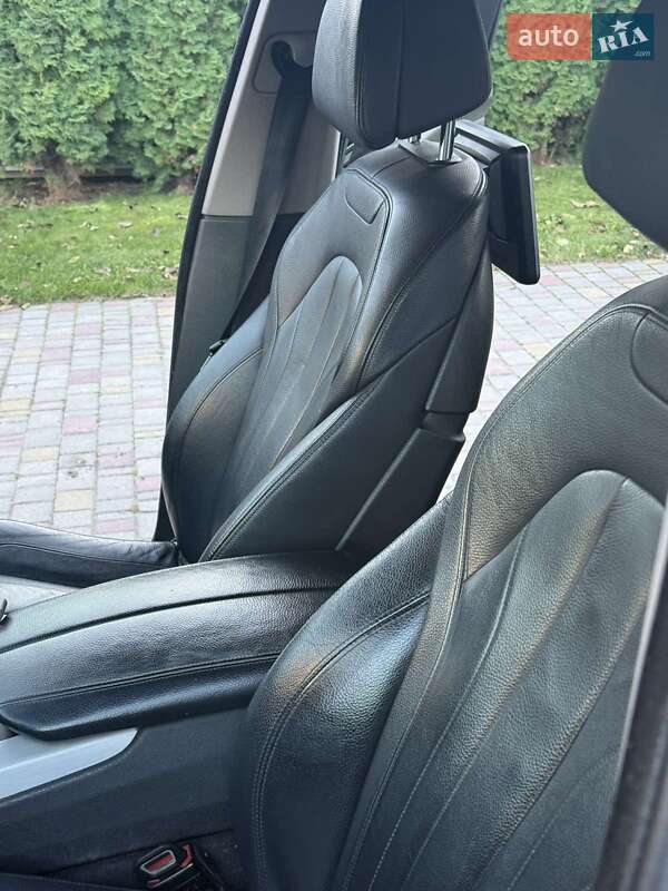 Позашляховик / Кросовер BMW X5 2015 в Хмільнику