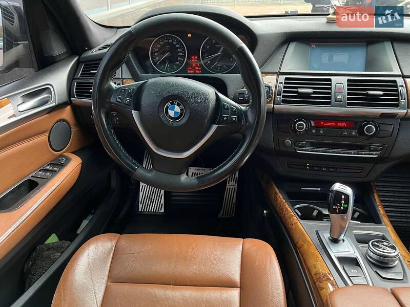 Внедорожник / Кроссовер BMW X5 2009 в Киеве