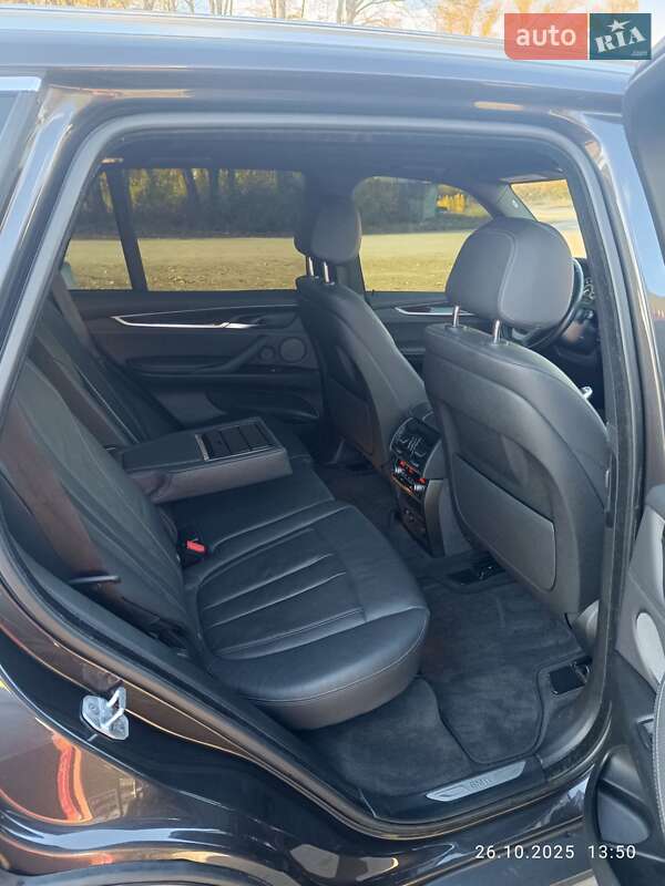 Внедорожник / Кроссовер BMW X5 2017 в Городке