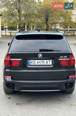 Позашляховик / Кросовер BMW X5 2013 в 