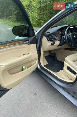 Внедорожник / Кроссовер BMW X5 2010 в 