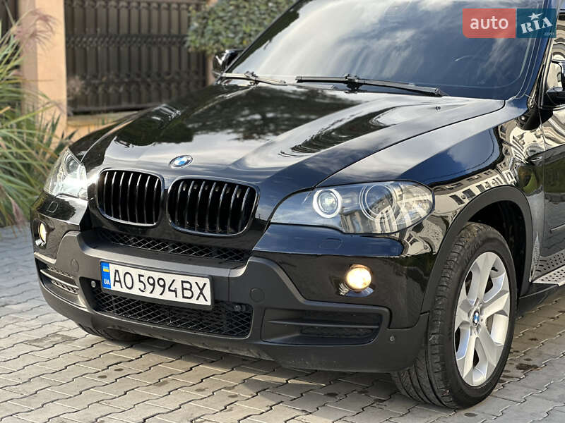 Внедорожник / Кроссовер BMW X5 2008 в Ужгороде
