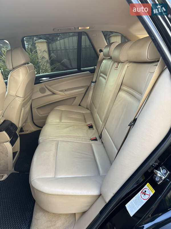 Внедорожник / Кроссовер BMW X5 2008 в Ужгороде