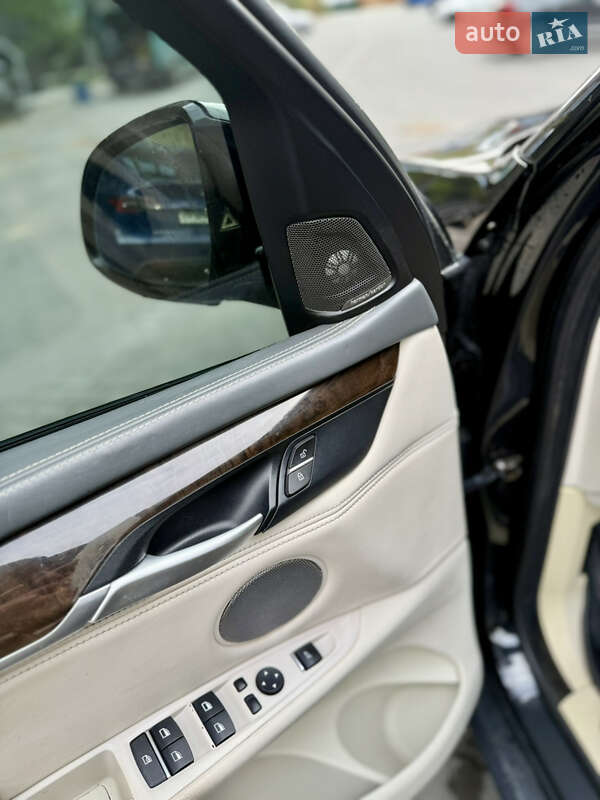 Позашляховик / Кросовер BMW X5 2015 в Києві
