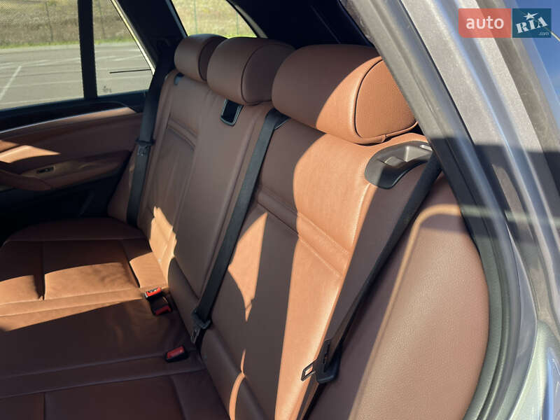 Позашляховик / Кросовер BMW X5 2012 в Рівному