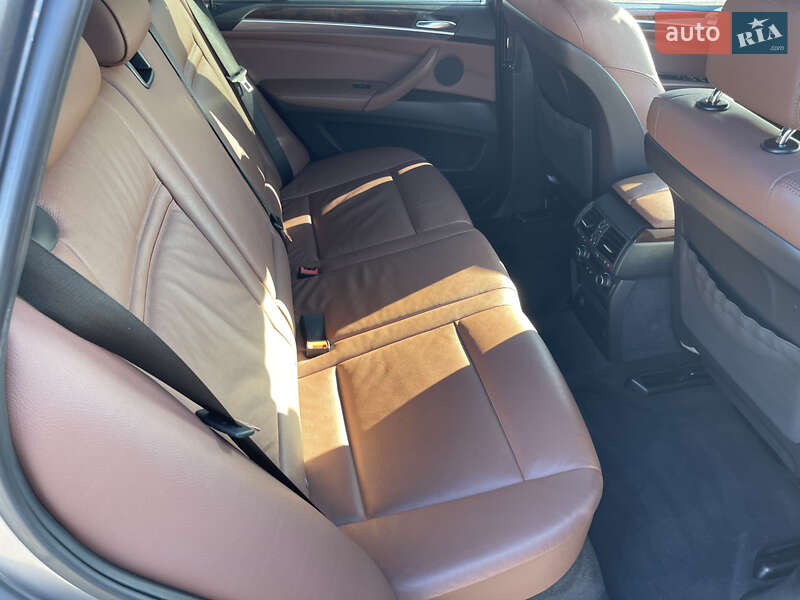 Позашляховик / Кросовер BMW X5 2012 в Рівному