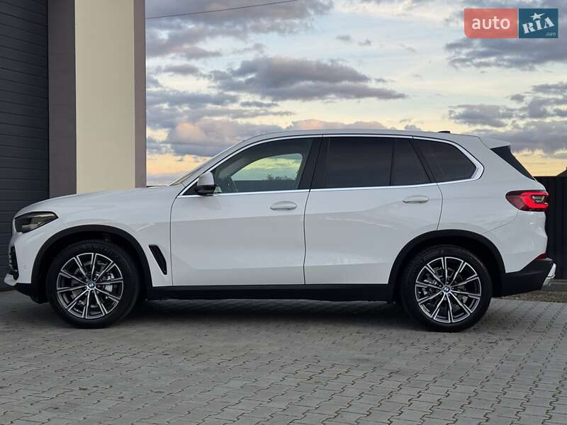 Позашляховик / Кросовер BMW X5 2021 в Стрию