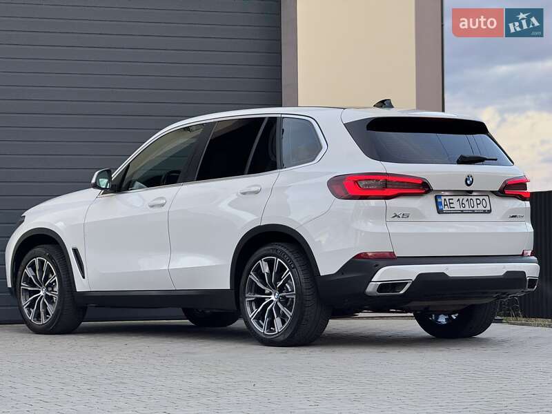 Позашляховик / Кросовер BMW X5 2021 в Стрию