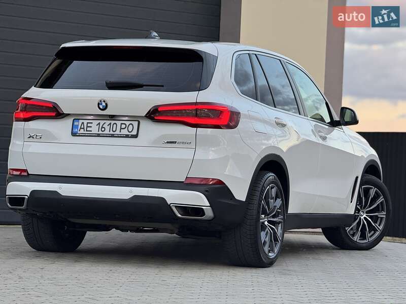 Позашляховик / Кросовер BMW X5 2021 в Стрию