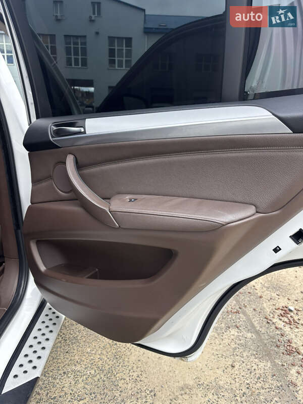 Внедорожник / Кроссовер BMW X5 2008 в Житомире