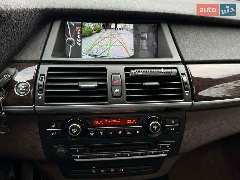 Внедорожник / Кроссовер BMW X5 2011 в Черновцах