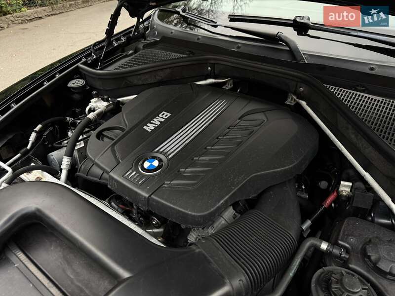 Внедорожник / Кроссовер BMW X5 2011 в Черновцах