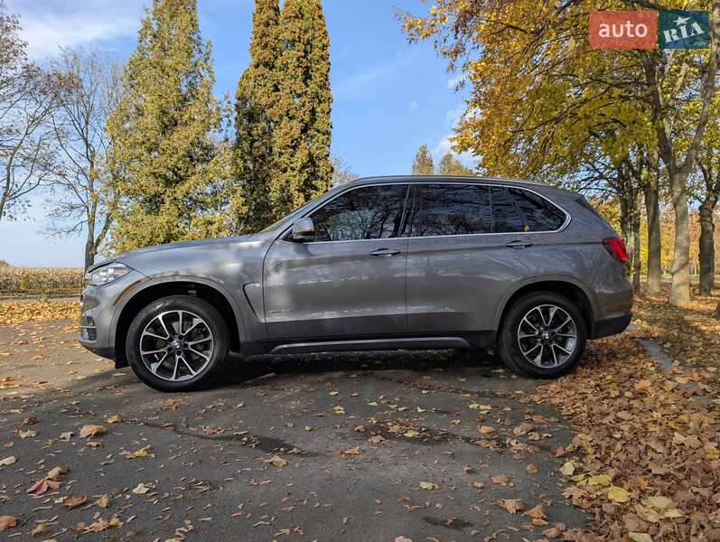 Позашляховик / Кросовер BMW X5 2017 в Луцьку