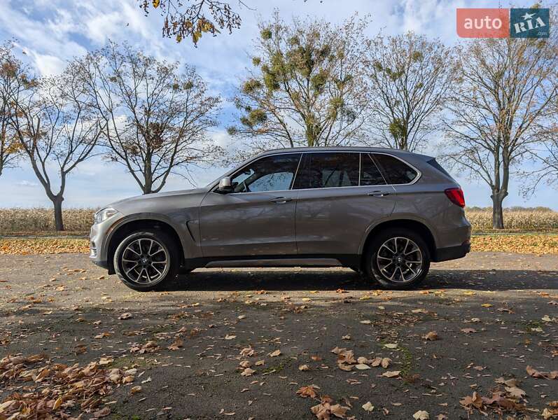 Позашляховик / Кросовер BMW X5 2017 в Луцьку