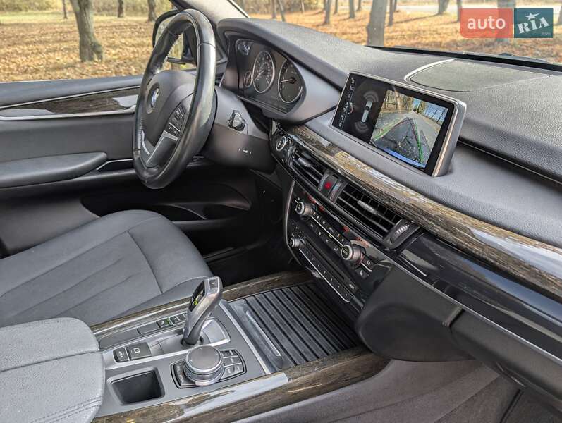 Позашляховик / Кросовер BMW X5 2017 в Луцьку