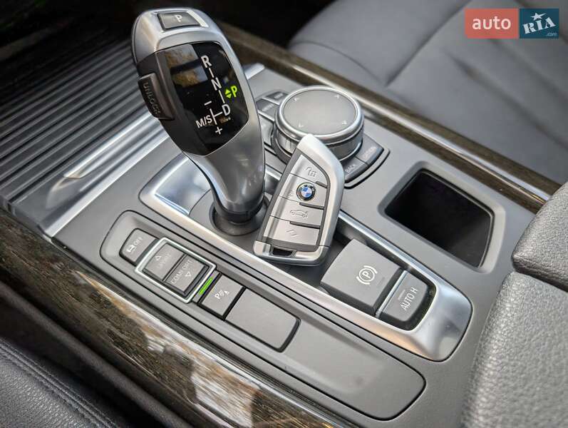 Позашляховик / Кросовер BMW X5 2017 в Луцьку