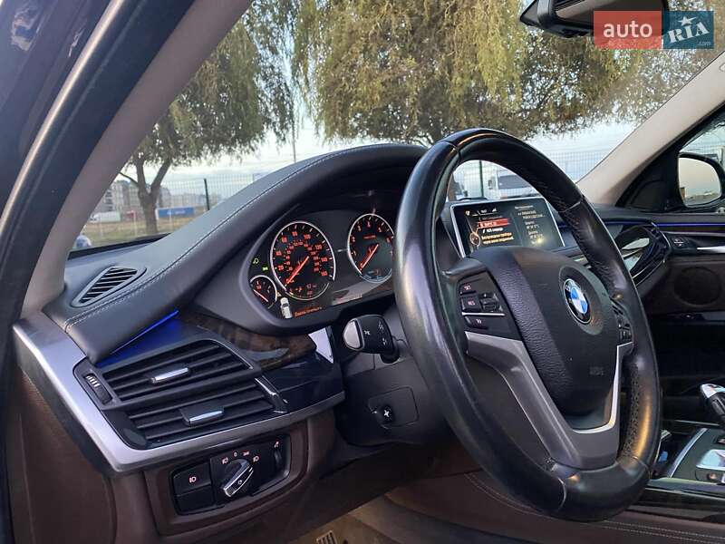 Внедорожник / Кроссовер BMW X5 2015 в Одессе