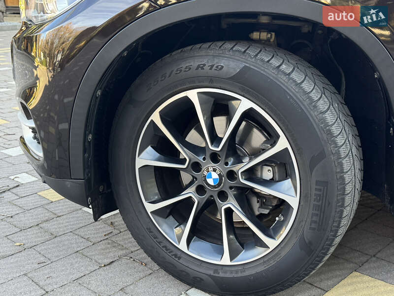 Внедорожник / Кроссовер BMW X5 2015 в Дрогобыче