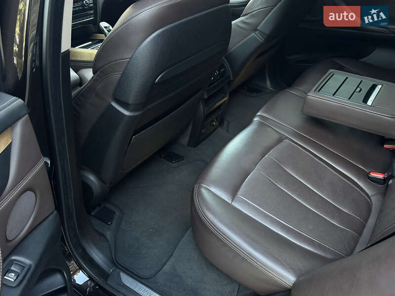 Внедорожник / Кроссовер BMW X5 2015 в Дрогобыче