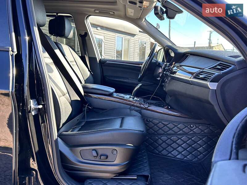 Внедорожник / Кроссовер BMW X5 2011 в Одессе