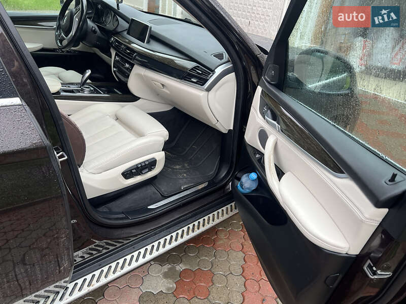 Внедорожник / Кроссовер BMW X5 2015 в Косове