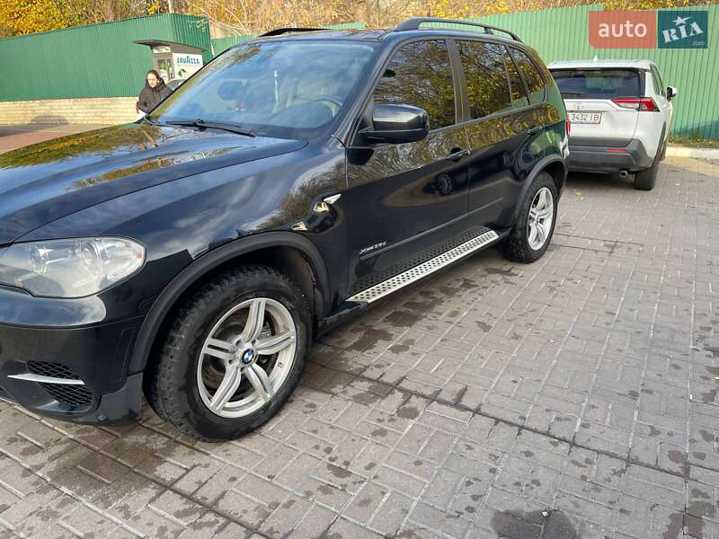 Позашляховик / Кросовер BMW X5 2011 в Києві фото 7 Позашляховик / Кросовер BMW X5 2011 в Києві