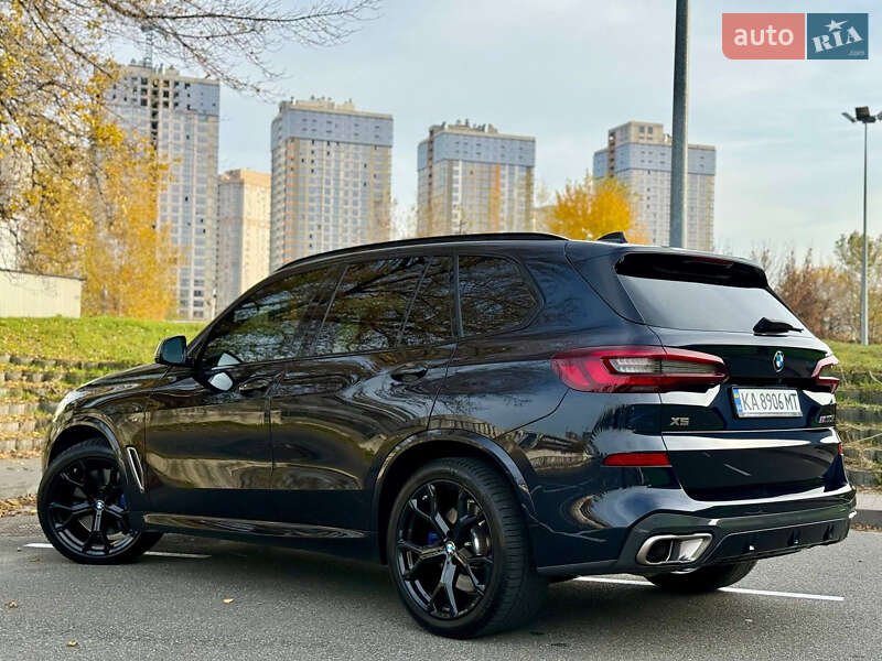 Внедорожник / Кроссовер BMW X5 2022 в Киеве