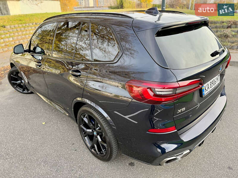 Внедорожник / Кроссовер BMW X5 2022 в Киеве
