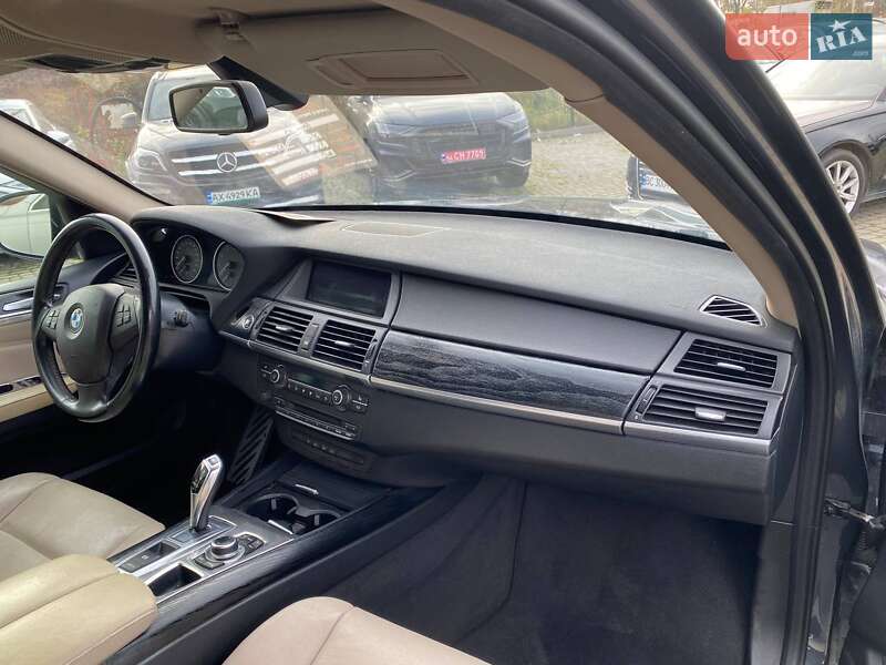 Позашляховик / Кросовер BMW X5 2012 в Львові