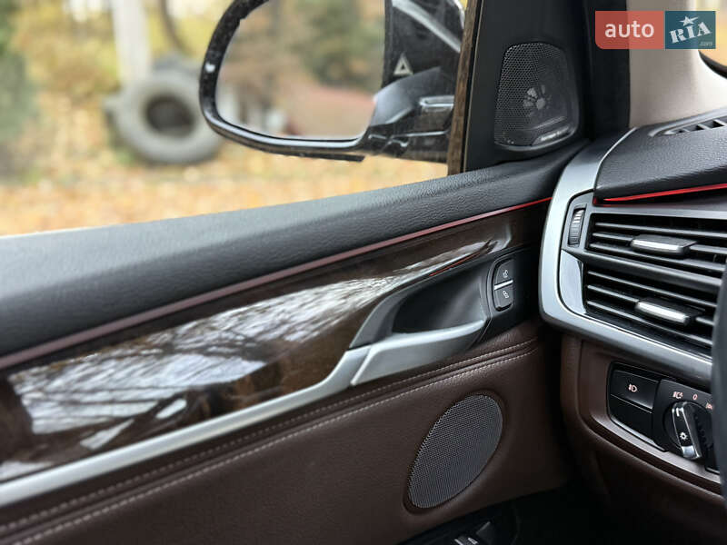 Внедорожник / Кроссовер BMW X5 2015 в Дрогобыче