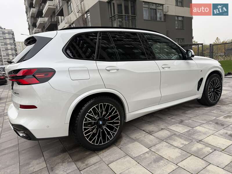 Внедорожник / Кроссовер BMW X5 2023 в Киеве