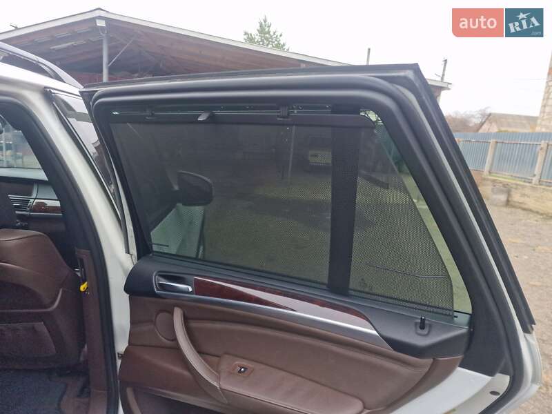 Внедорожник / Кроссовер BMW X5 2010 в Гайвороне