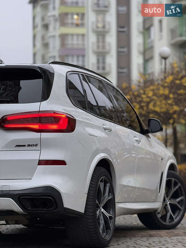 Внедорожник / Кроссовер BMW X5 2022 в Ивано-Франковске