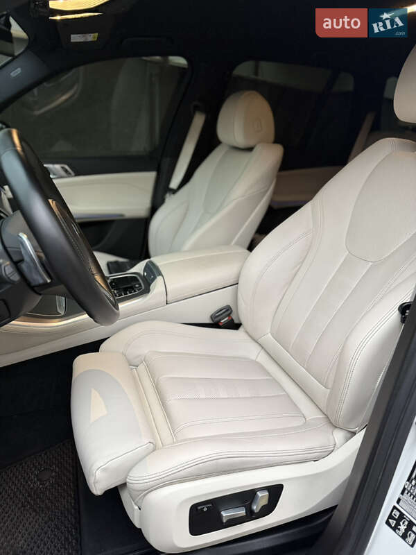 Внедорожник / Кроссовер BMW X5 2022 в Ивано-Франковске