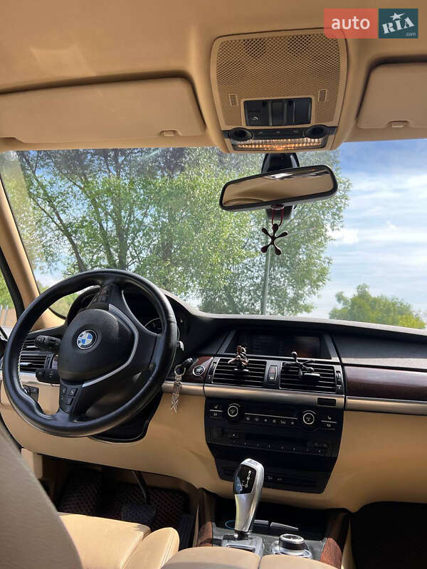 Внедорожник / Кроссовер BMW X5 2010 в Новояворовске фото 3 Внедорожник / Кроссовер BMW X5 2010 в Новояворовске