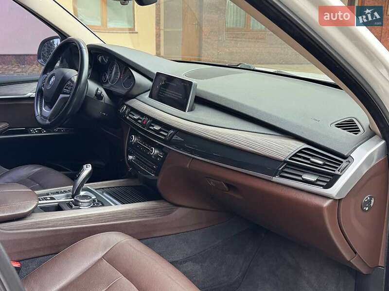 Внедорожник / Кроссовер BMW X5 2015 в Харькове