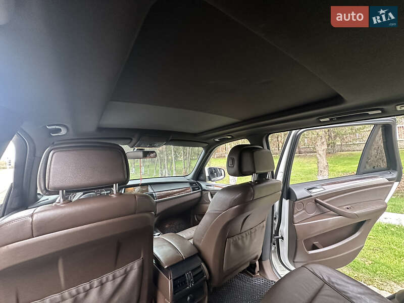 Внедорожник / Кроссовер BMW X5 2009 в Арцизе