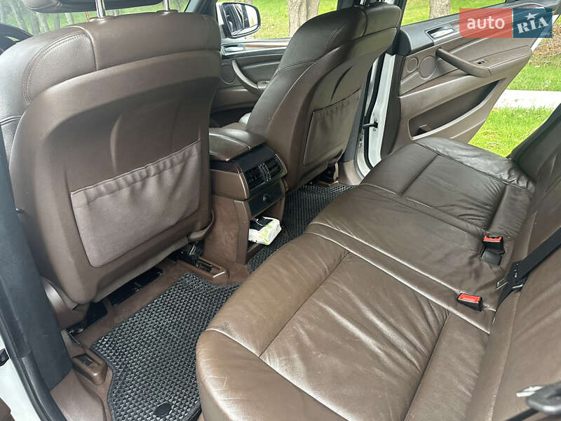 Внедорожник / Кроссовер BMW X5 2009 в Арцизе