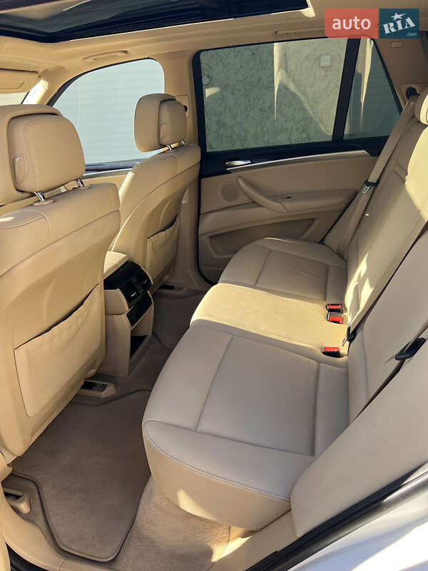 Внедорожник / Кроссовер BMW X5 2012 в Киеве