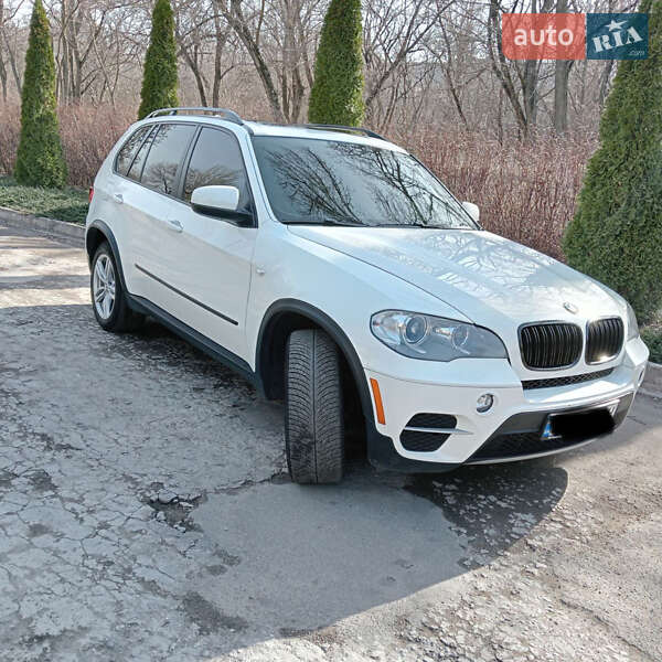 Внедорожник / Кроссовер BMW X5 2012 в Киеве