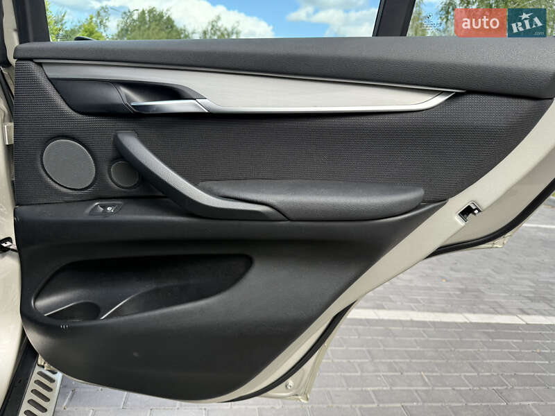 Позашляховик / Кросовер BMW X5 2016 в Ірпені