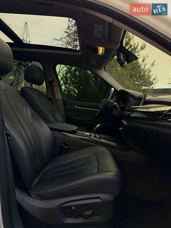 Внедорожник / Кроссовер BMW X5 2016 в Днепре