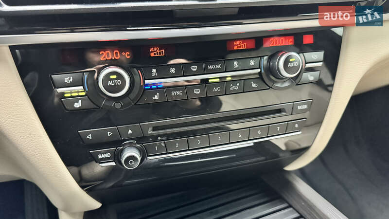 Внедорожник / Кроссовер BMW X5 2016 в Киеве