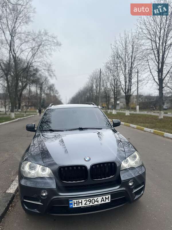 Внедорожник / Кроссовер BMW X5 2011 в Подольске